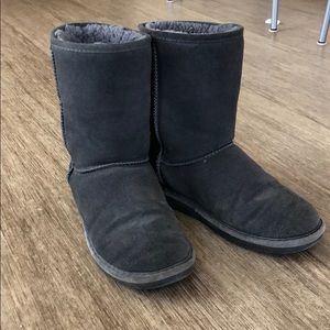 Women’s Bearpaw boots